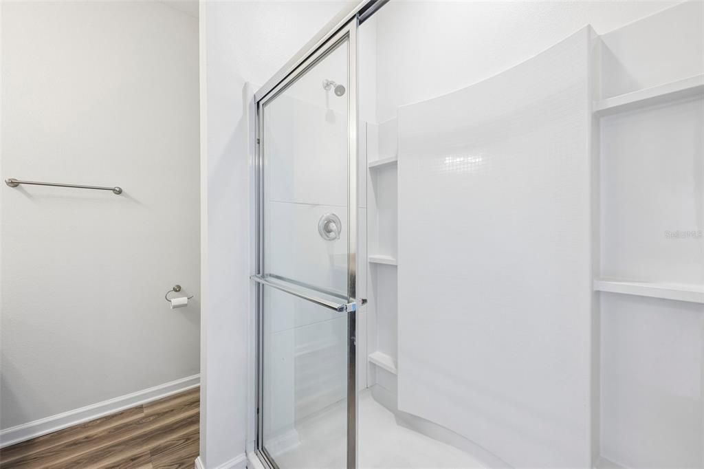 For Sale: $325,000 (3 beds, 2 baths, 1537 Square Feet)