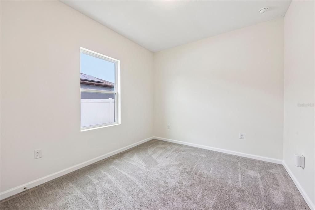 For Sale: $325,000 (3 beds, 2 baths, 1537 Square Feet)