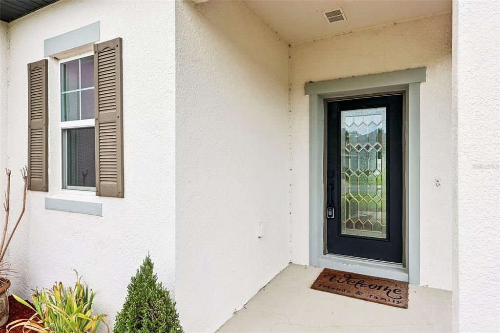 For Sale: $325,000 (3 beds, 2 baths, 1537 Square Feet)