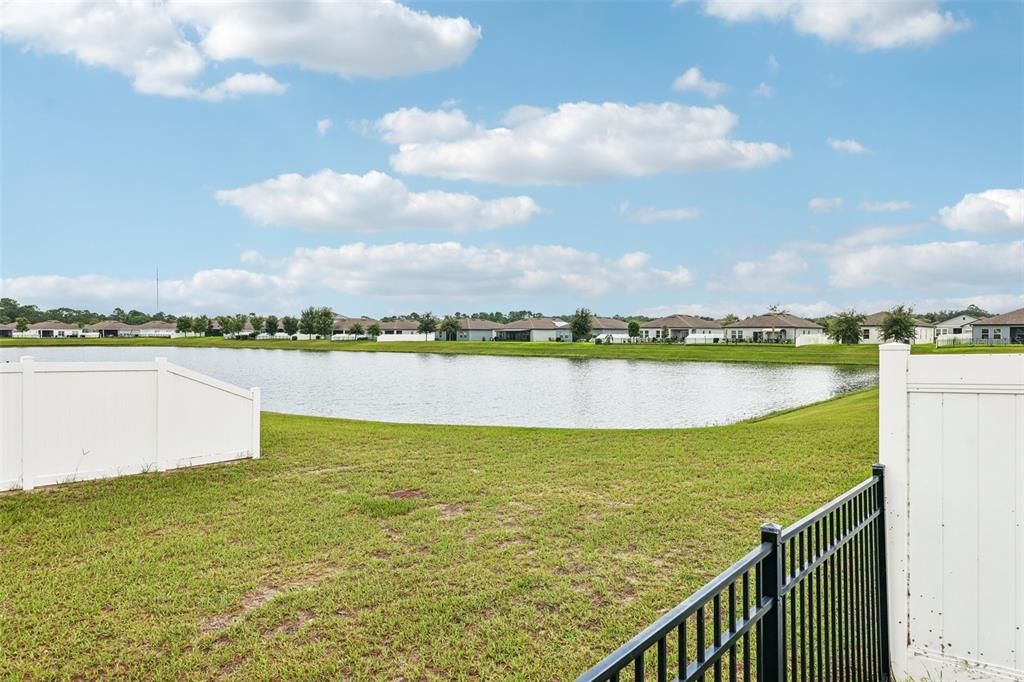For Sale: $325,000 (3 beds, 2 baths, 1537 Square Feet)