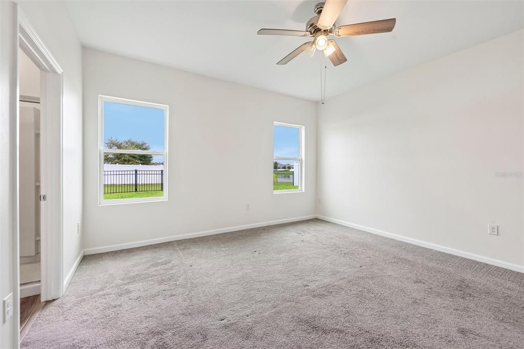 For Sale: $325,000 (3 beds, 2 baths, 1537 Square Feet)