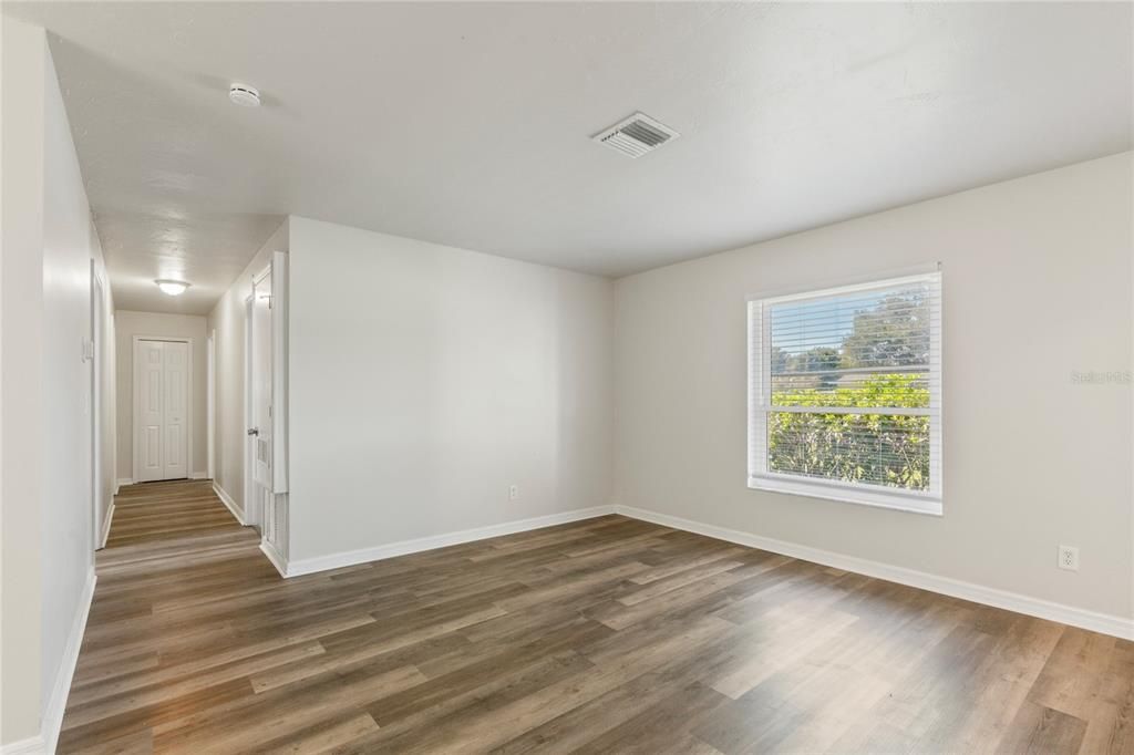 En Venta: $499,900 (4 camas, 2 baños, 2006 Pies cuadrados)