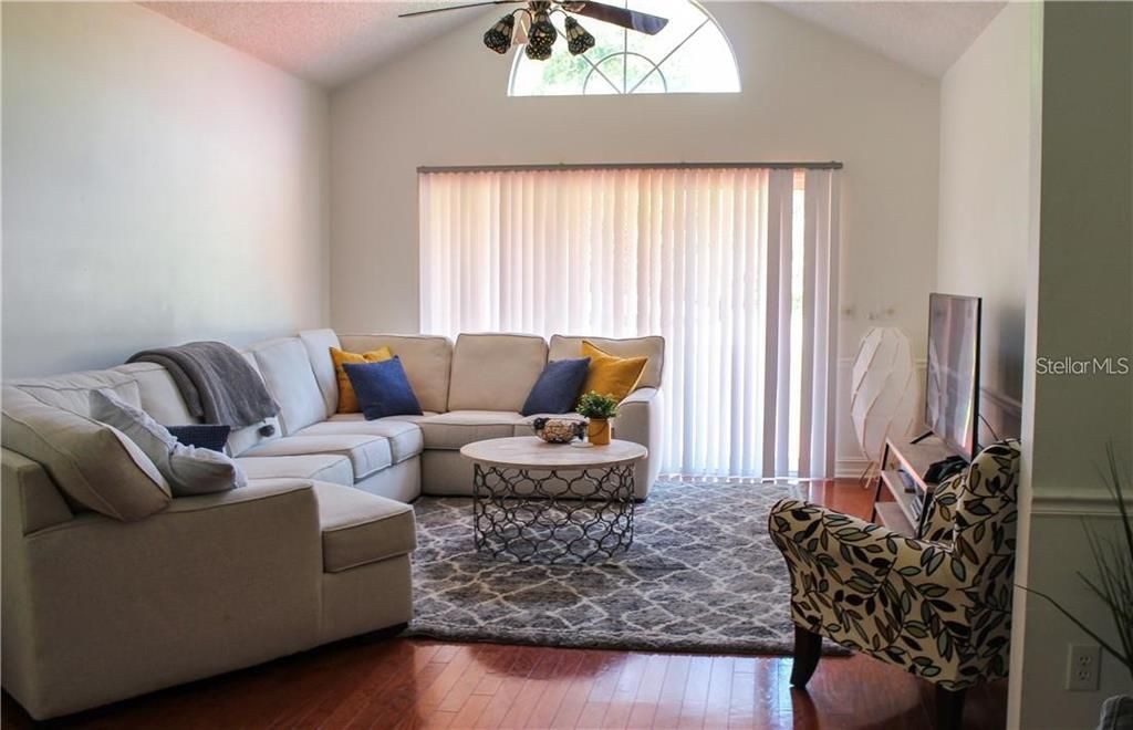 В аренду: $3,900 (3 спален, 2 ванн, 2258 Квадратных фут)