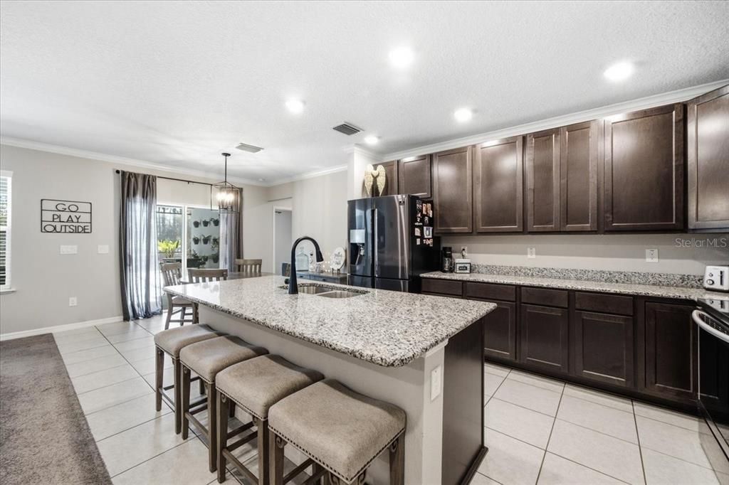 For Sale: $489,000 (4 beds, 3 baths, 2466 Square Feet)