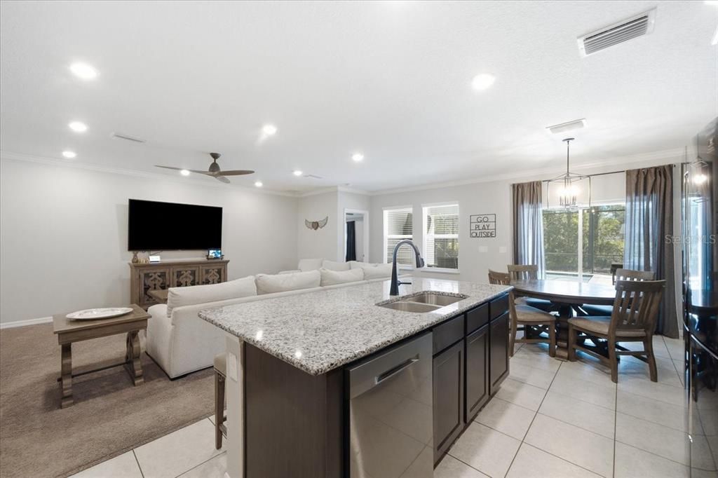 For Sale: $489,000 (4 beds, 3 baths, 2466 Square Feet)