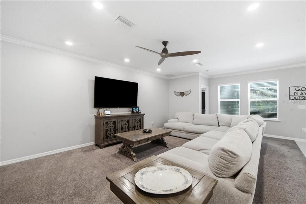 For Sale: $489,000 (4 beds, 3 baths, 2466 Square Feet)
