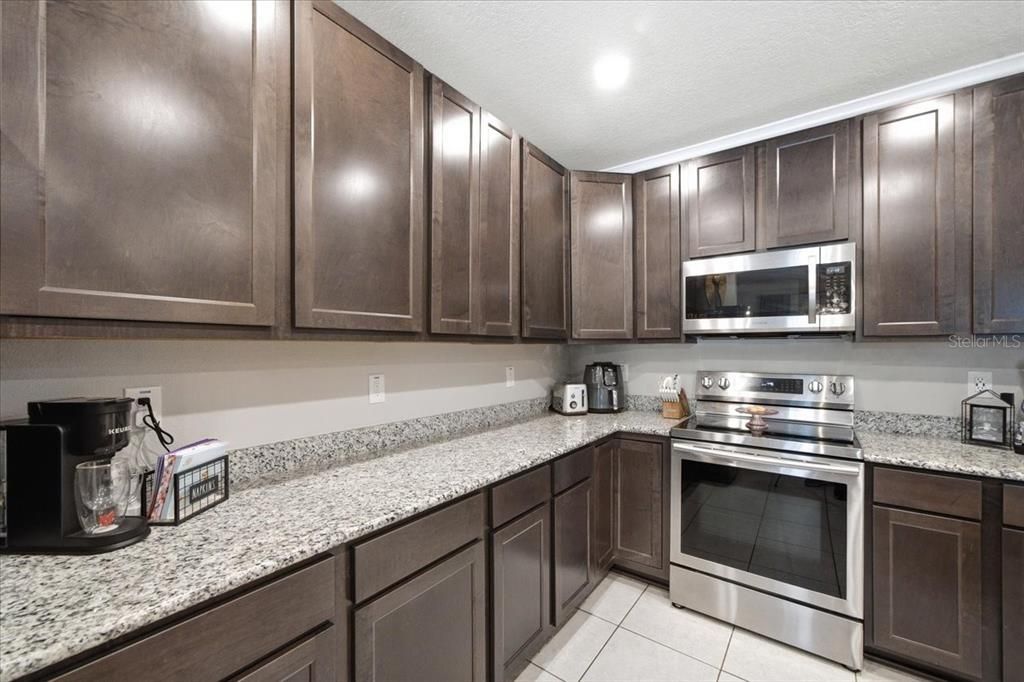 For Sale: $489,000 (4 beds, 3 baths, 2466 Square Feet)