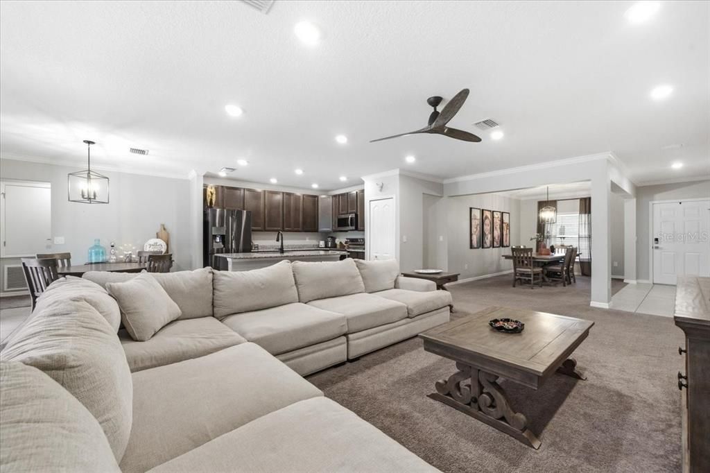 For Sale: $489,000 (4 beds, 3 baths, 2466 Square Feet)