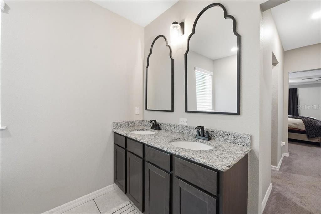 For Sale: $489,000 (4 beds, 3 baths, 2466 Square Feet)