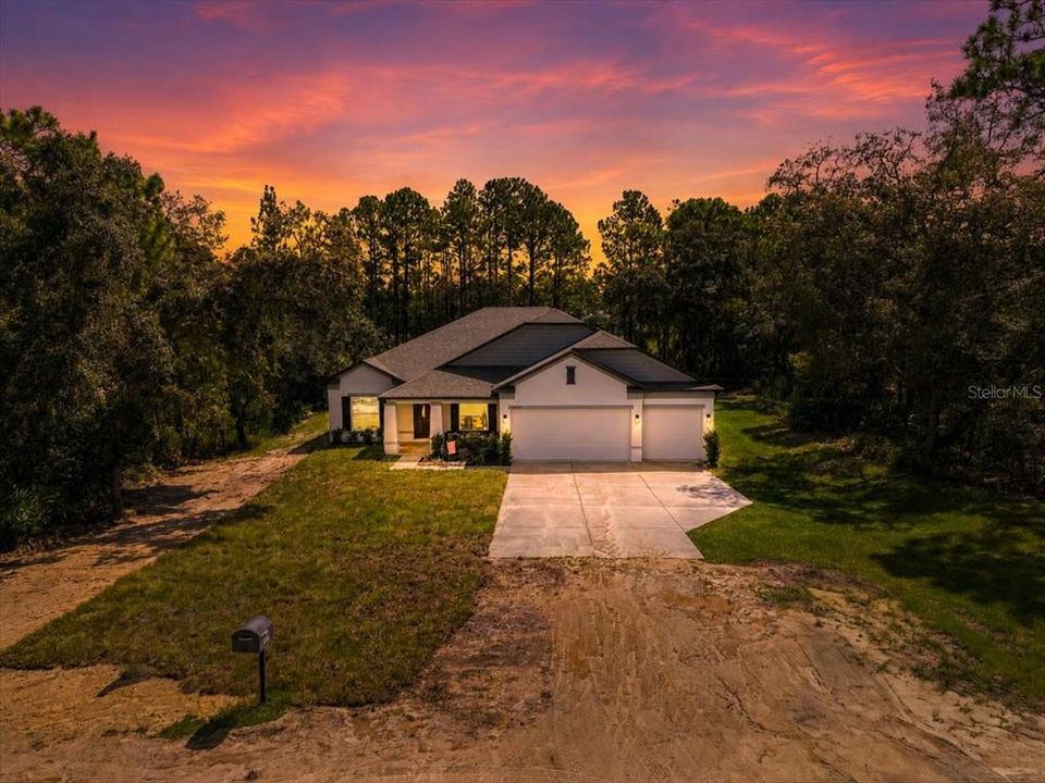 For Sale: $489,000 (4 beds, 3 baths, 2466 Square Feet)