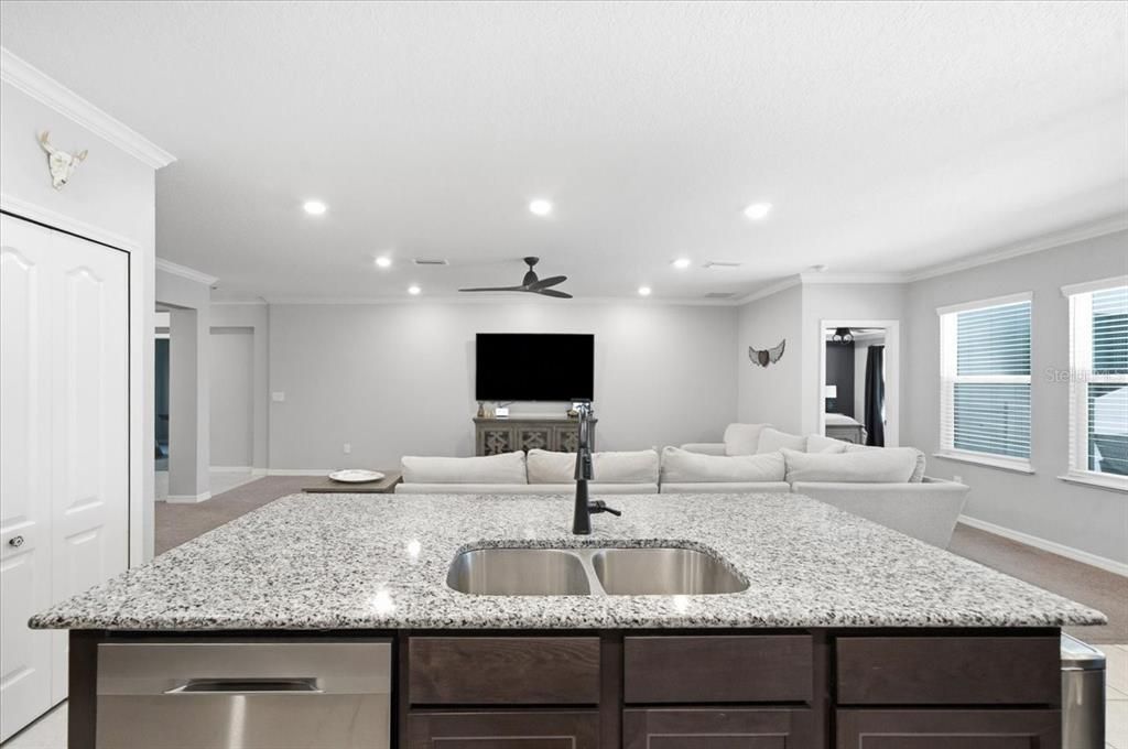 For Sale: $489,000 (4 beds, 3 baths, 2466 Square Feet)