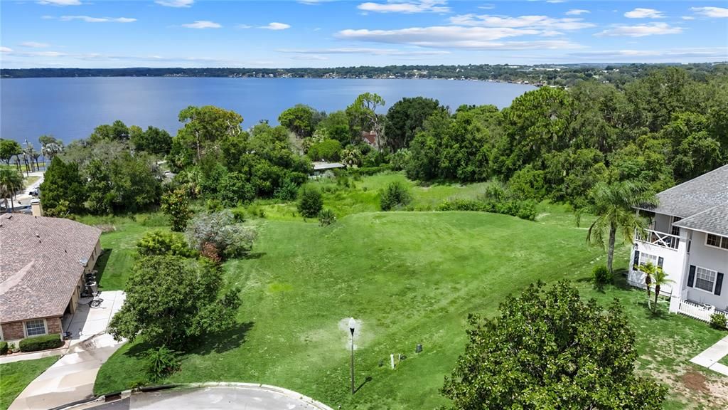 待售: $250,000 (0.42 acres)