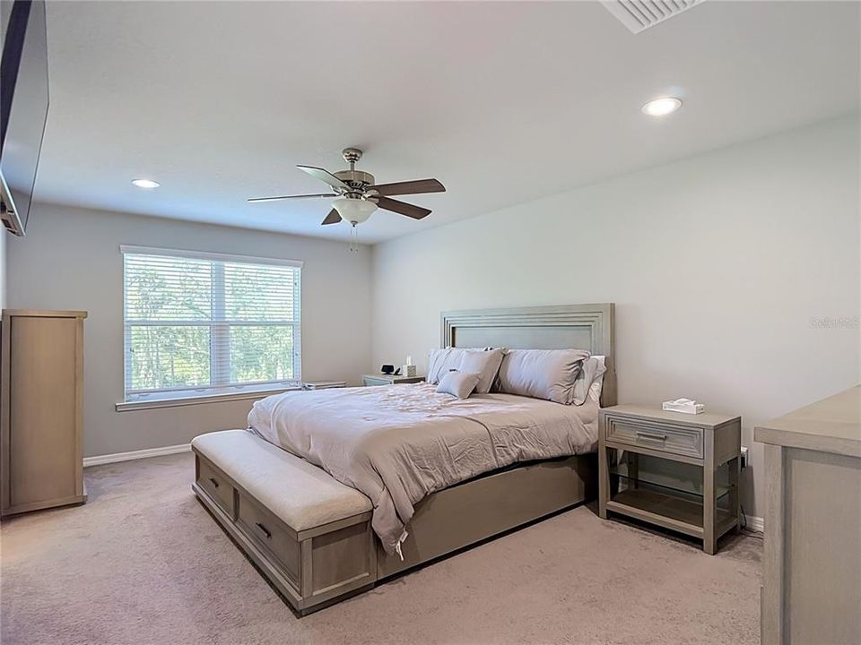 For Sale: $350,000 (3 beds, 2 baths, 2051 Square Feet)