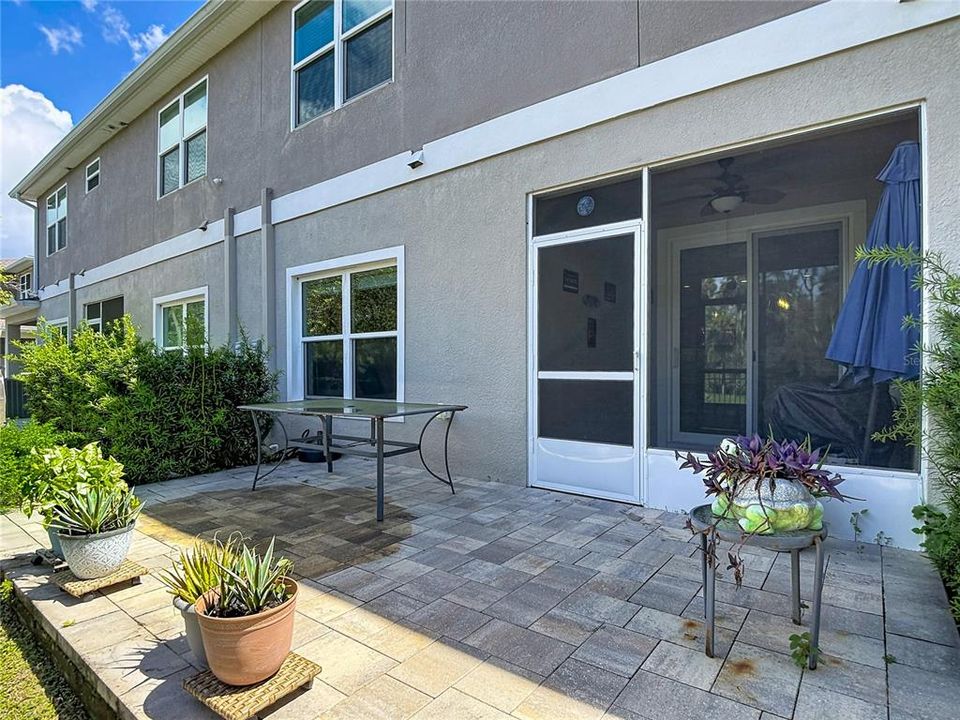 For Sale: $350,000 (3 beds, 2 baths, 2051 Square Feet)