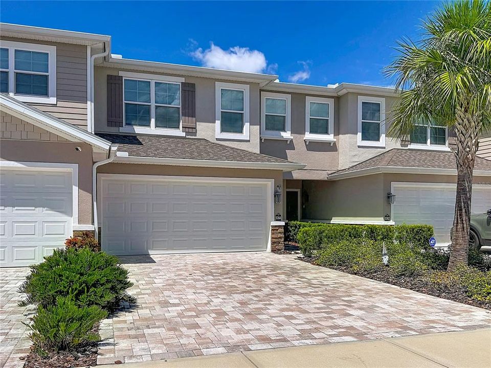 For Sale: $350,000 (3 beds, 2 baths, 2051 Square Feet)
