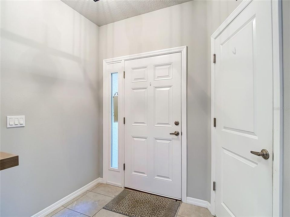 For Sale: $350,000 (3 beds, 2 baths, 2051 Square Feet)