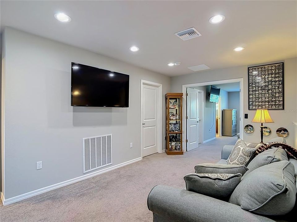 For Sale: $350,000 (3 beds, 2 baths, 2051 Square Feet)
