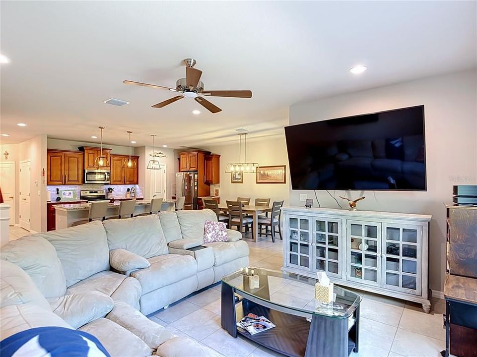 For Sale: $350,000 (3 beds, 2 baths, 2051 Square Feet)
