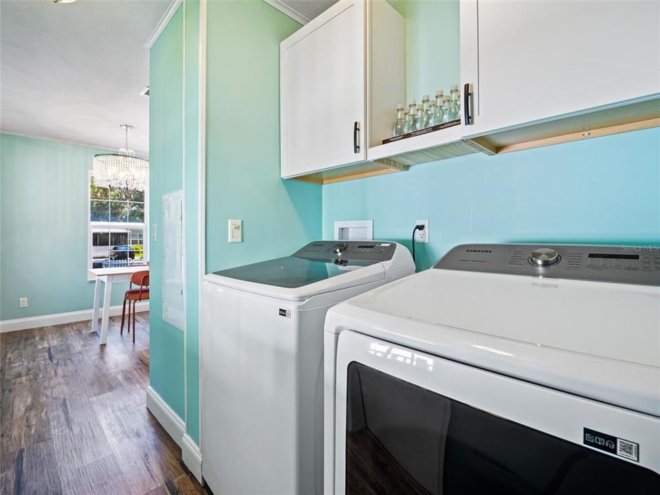For Sale: $299,907 (3 beds, 2 baths, 1269 Square Feet)