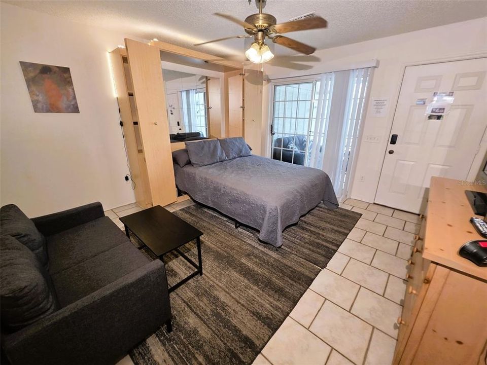 For Sale: $109,900 (0 beds, 1 baths, 392 Square Feet)