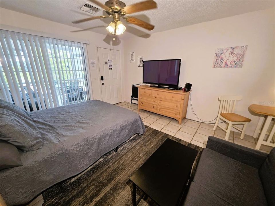 For Sale: $109,900 (0 beds, 1 baths, 392 Square Feet)