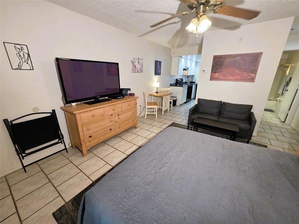 For Sale: $109,900 (0 beds, 1 baths, 392 Square Feet)