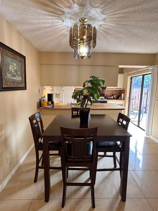 For Sale: $220,000 (2 beds, 2 baths, 1285 Square Feet)