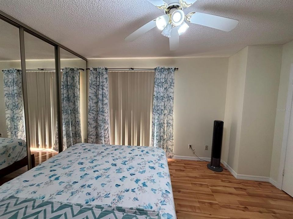 For Sale: $220,000 (2 beds, 2 baths, 1285 Square Feet)