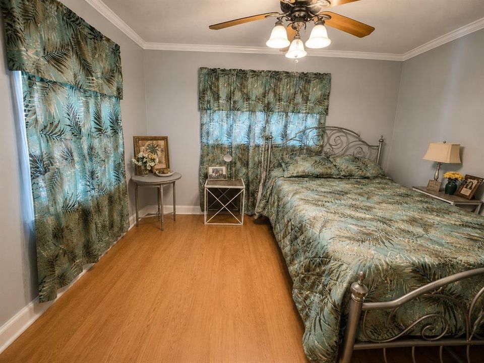 En Venta: $250,000 (2 camas, 2 baños, 1000 Pies cuadrados)