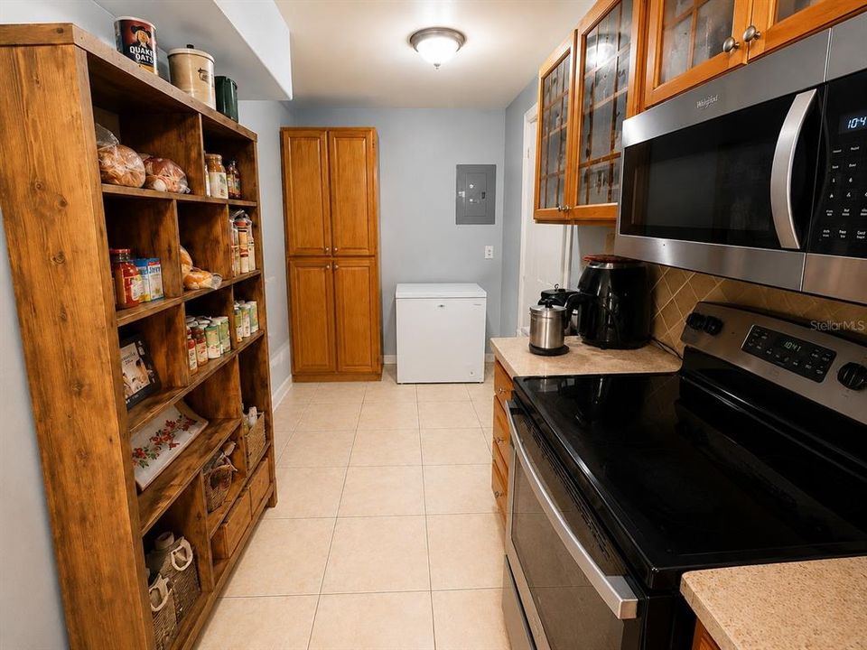 En Venta: $250,000 (2 camas, 2 baños, 1000 Pies cuadrados)