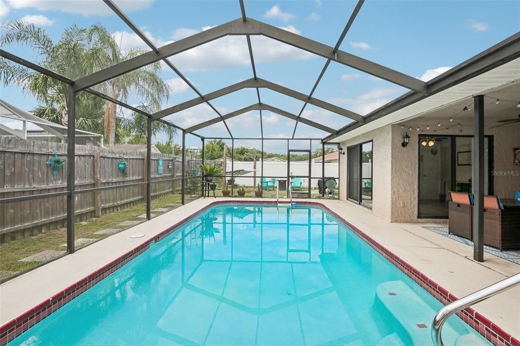 En Venta: $340,000 (4 camas, 2 baños, 1804 Pies cuadrados)