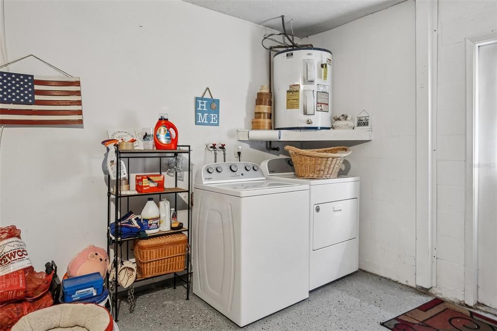 En Venta: $340,000 (4 camas, 2 baños, 1804 Pies cuadrados)