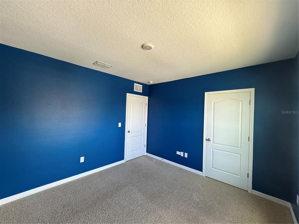 For Rent: $3,100 (5 beds, 3 baths, 2626 Square Feet)
