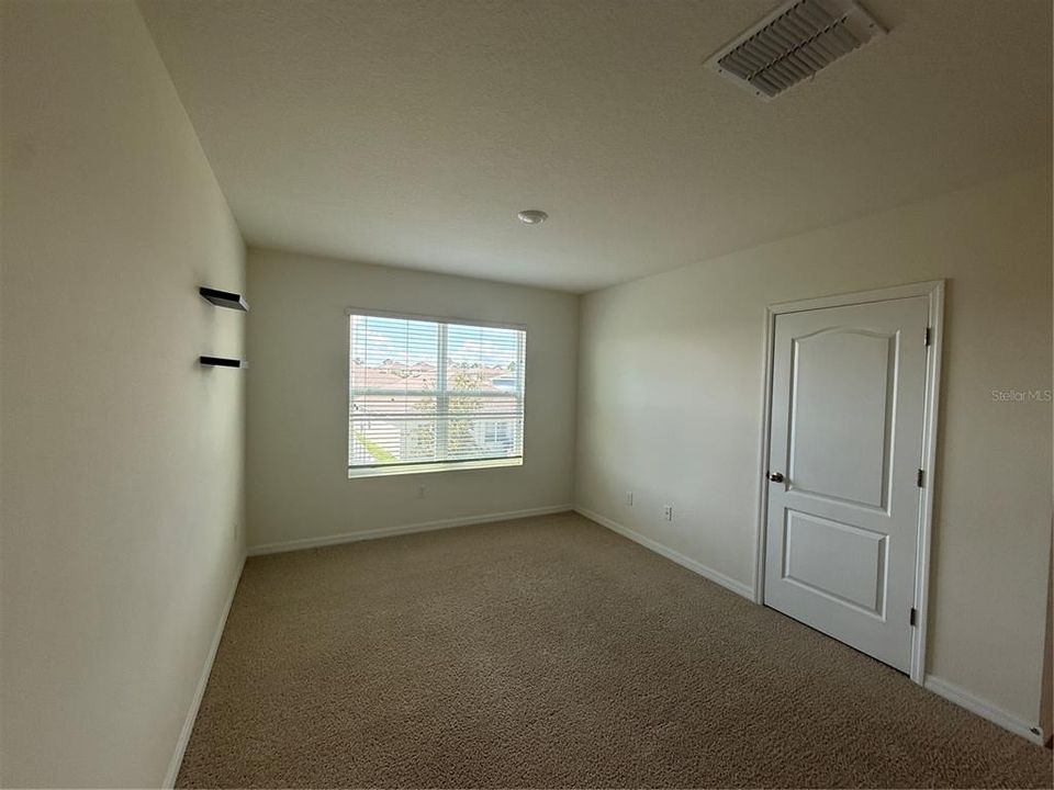 For Rent: $3,100 (5 beds, 3 baths, 2626 Square Feet)