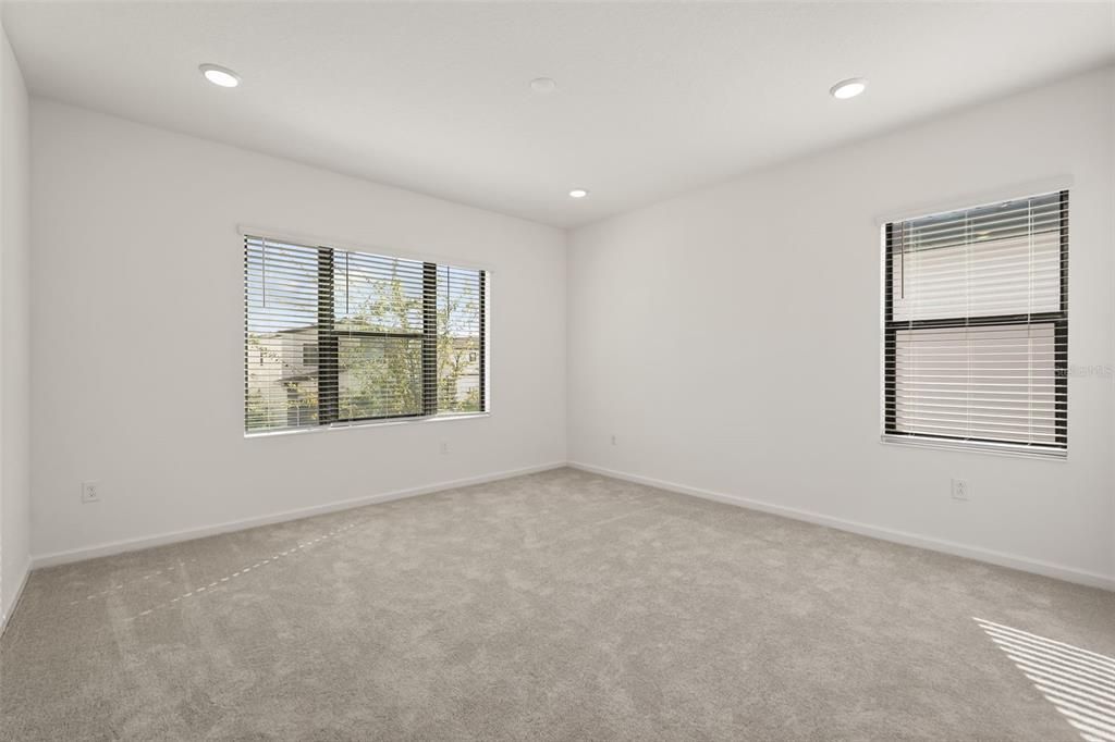 For Sale: $1,550,000 (9 beds, 9 baths, 3930 Square Feet)