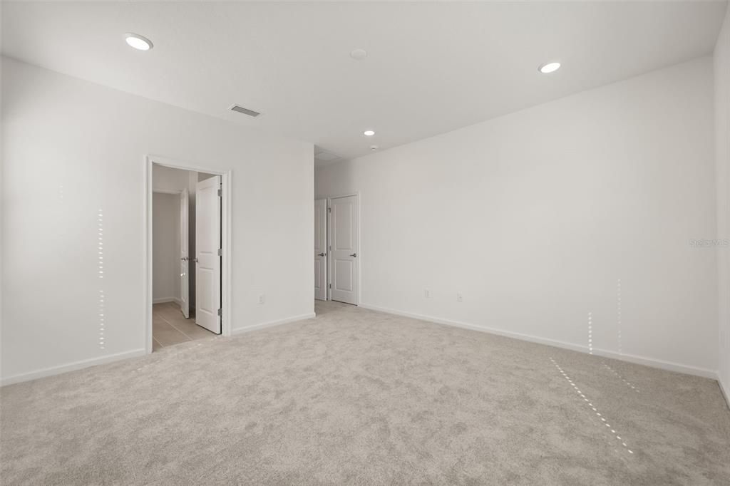 For Sale: $1,550,000 (9 beds, 9 baths, 3930 Square Feet)