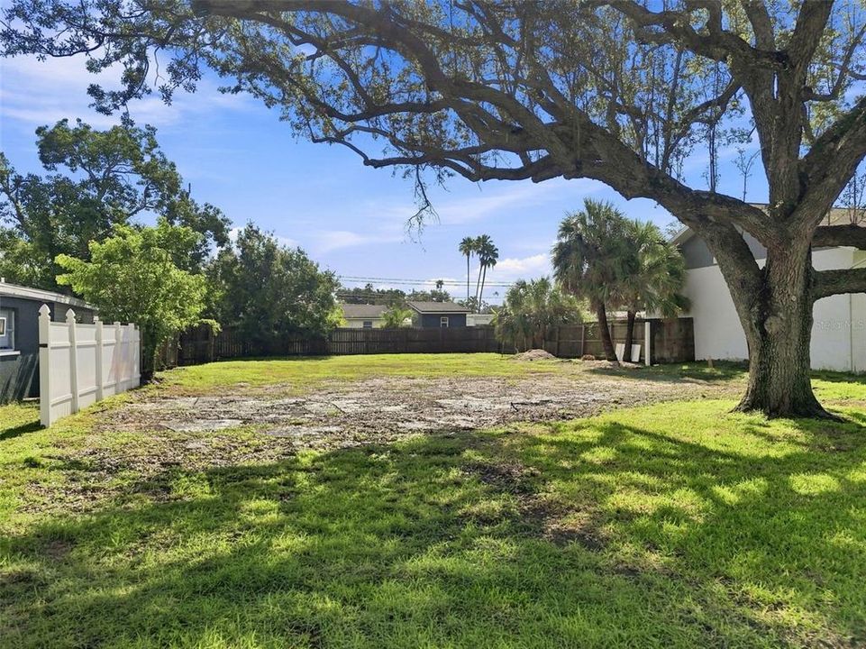 For Sale: $289,900 (0.17 acres)