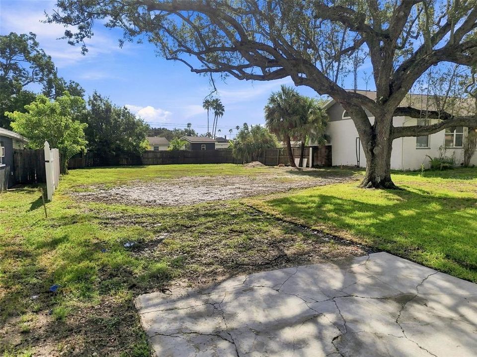 For Sale: $289,900 (0.17 acres)