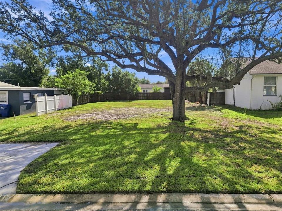 For Sale: $289,900 (0.17 acres)