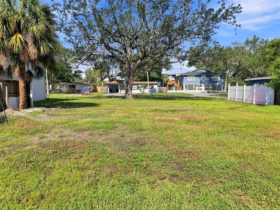For Sale: $289,900 (0.17 acres)