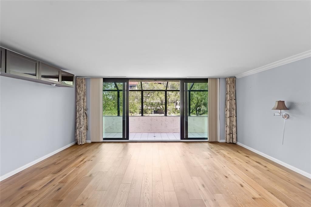 For Sale: $700,000 (2 beds, 2 baths, 1550 Square Feet)