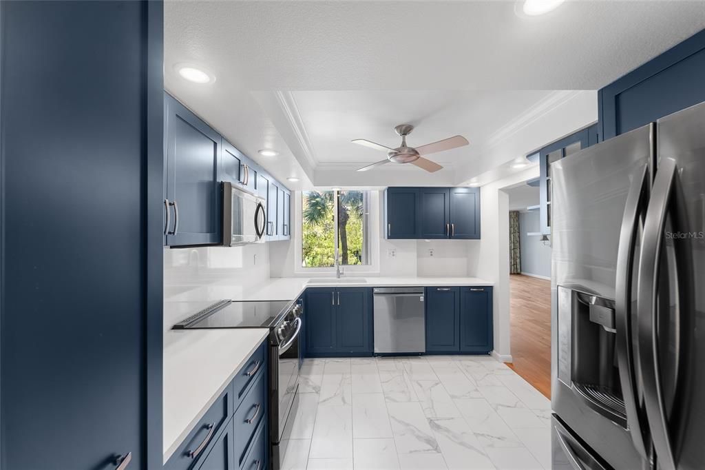 For Sale: $700,000 (2 beds, 2 baths, 1550 Square Feet)