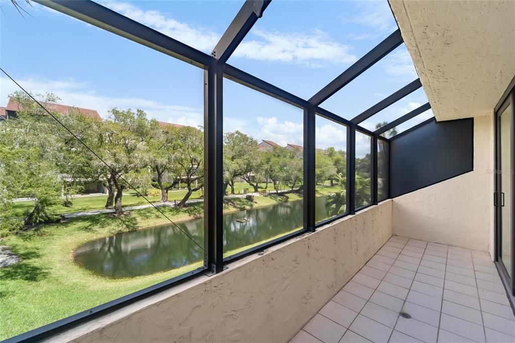 For Sale: $700,000 (2 beds, 2 baths, 1550 Square Feet)