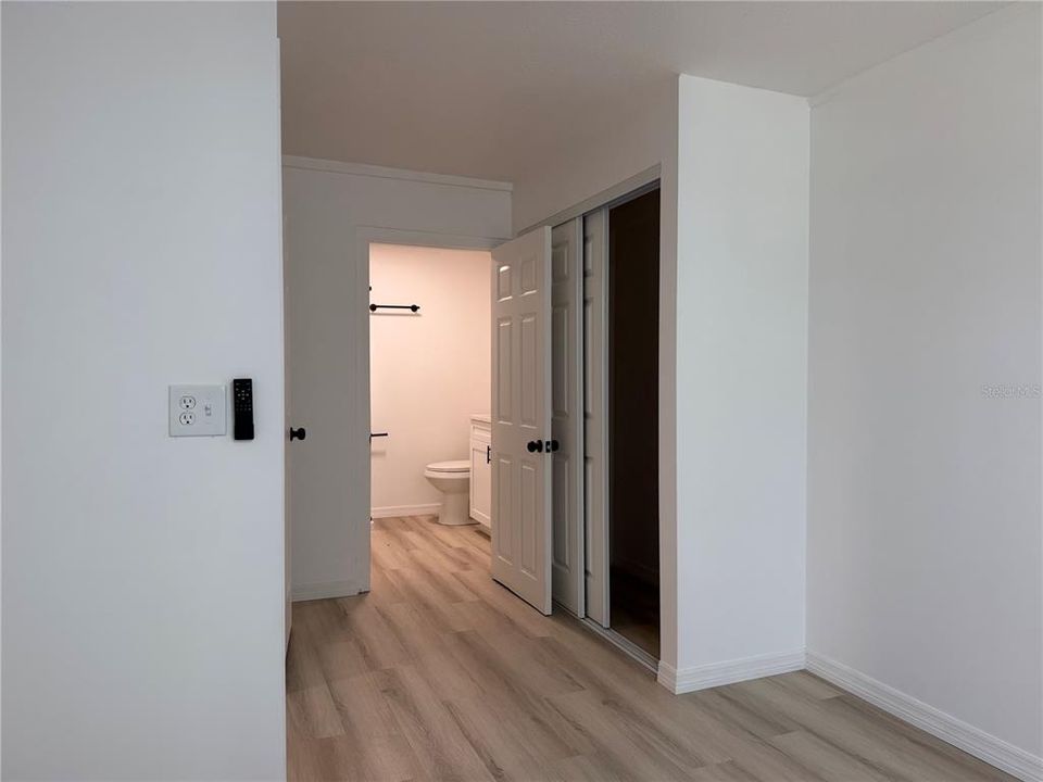 На продажу: $234,900 (3 спален, 2 ванн, 1180 Квадратных фут)