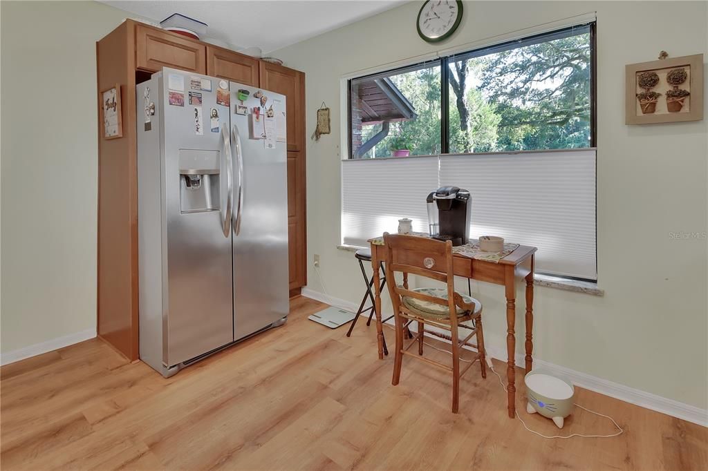 For Sale: $239,000 (2 beds, 2 baths, 1248 Square Feet)