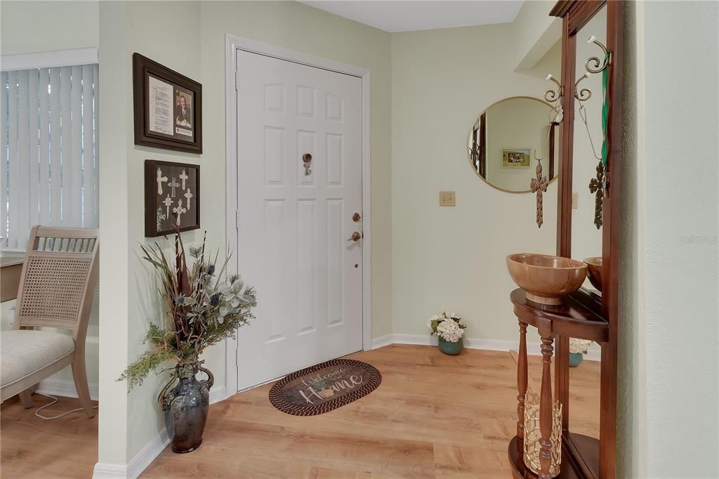 For Sale: $239,000 (2 beds, 2 baths, 1248 Square Feet)