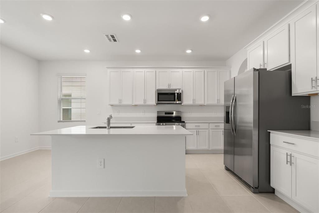 For Rent: $2,700 (3 beds, 2 baths, 2186 Square Feet)