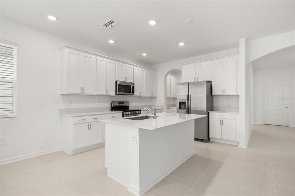 For Rent: $2,700 (3 beds, 2 baths, 2186 Square Feet)