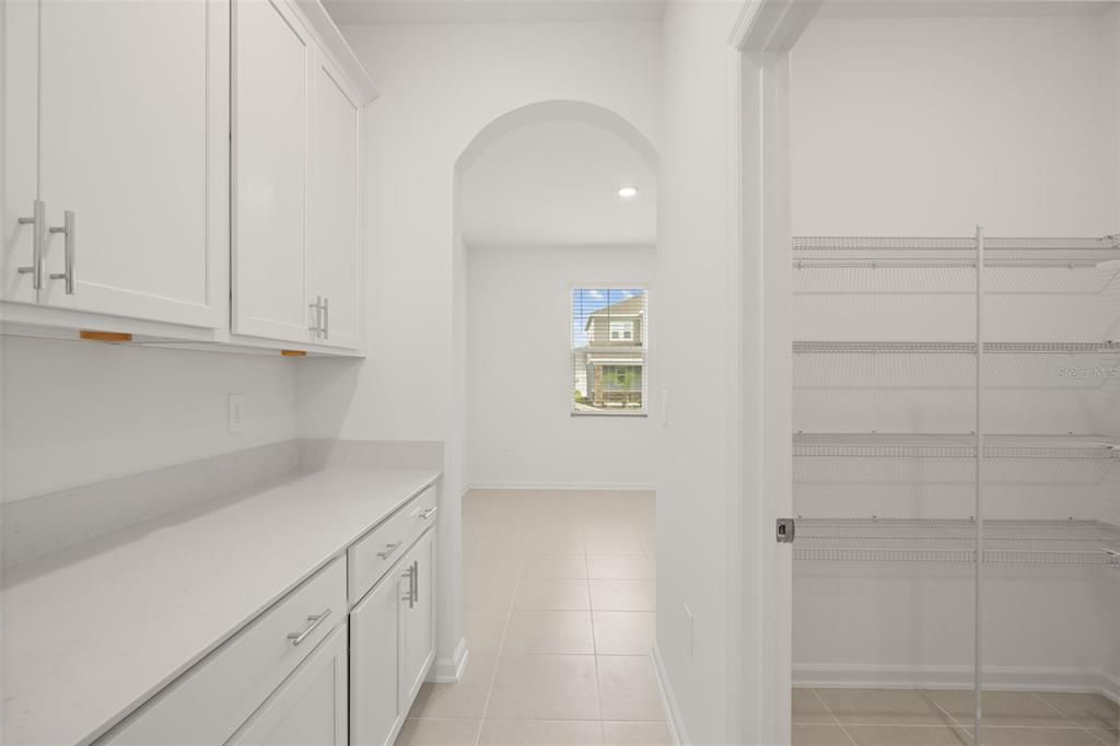 For Rent: $2,700 (3 beds, 2 baths, 2186 Square Feet)