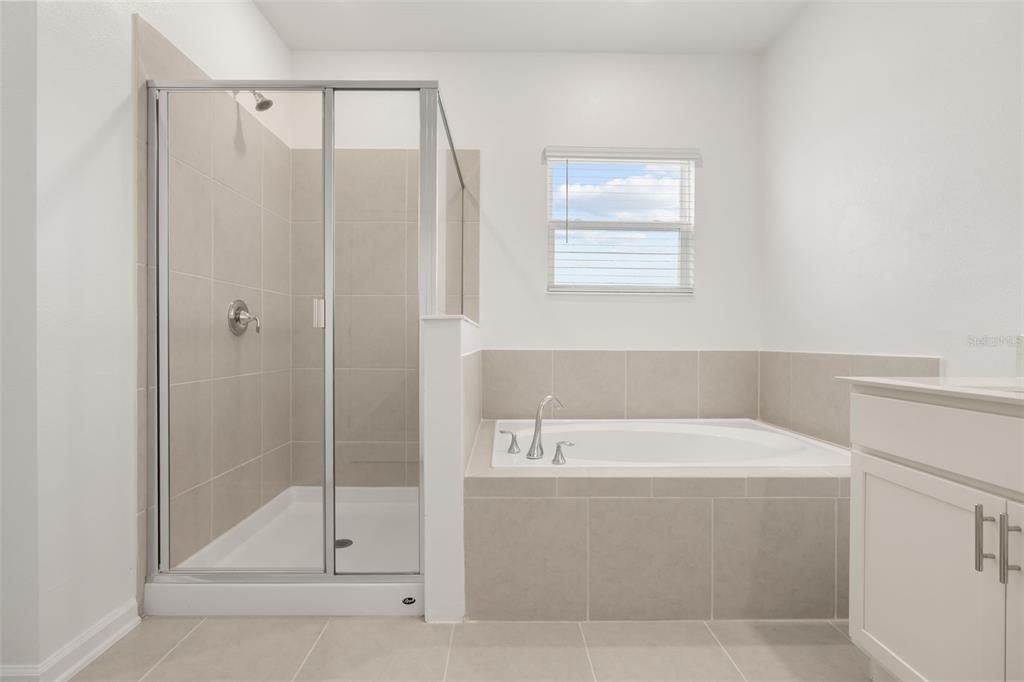 For Rent: $2,700 (3 beds, 2 baths, 2186 Square Feet)